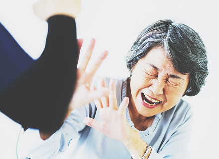 介護施設での虐待や不正行為の防止